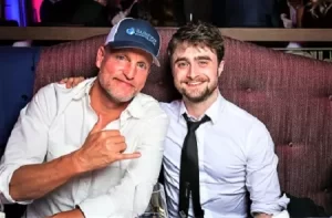 movie with woody harrelson and daniel radcliffe