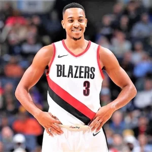 cj mccollum pics