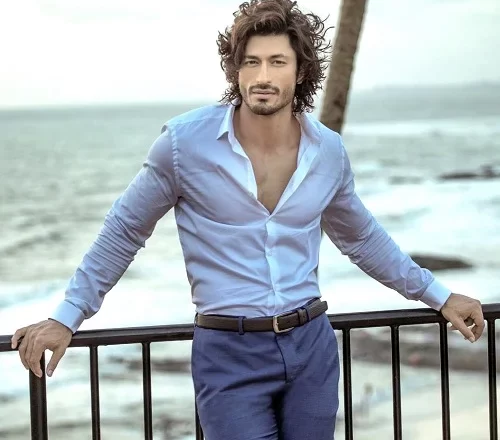 Vidyut Jammwal Height, Age, Birthday, Girlfriend, Biography & Net Worth