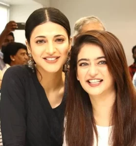 Shruti Haasan sister photos