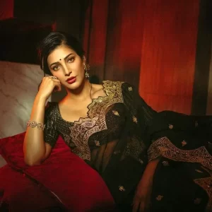 Shruti Haasan pics