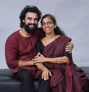 Tovino Thomas mother photos