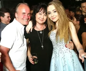 sabrina carpenter parents photos