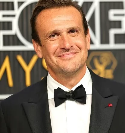 Jason Segel Height, Age, Birthday, Wife, Biography & Net Worth