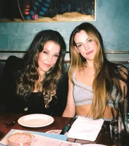 Riley Keough mother photos