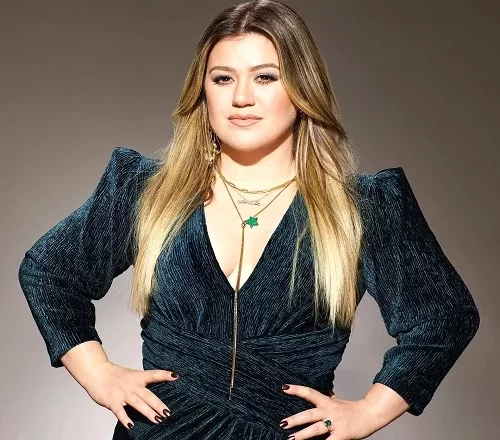 Kelly Clarkson Height, Age, Birthday, Boyfriend, Biography & Net Worth