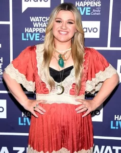 Kelly Clarkson pictures