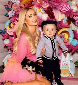 Paris Hilton son photos