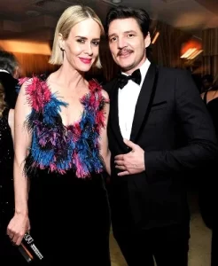 pedro pascal and sarah paulson photos