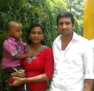 santhanam wife photos