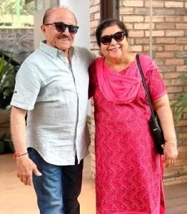 Dheeraj Dhoopar parents photos
