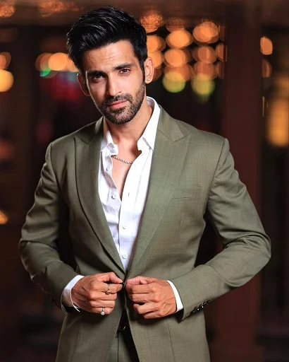 Arjit Taneja Height, Age, Birthday, Girlfriend, Biography & Net Worth ...