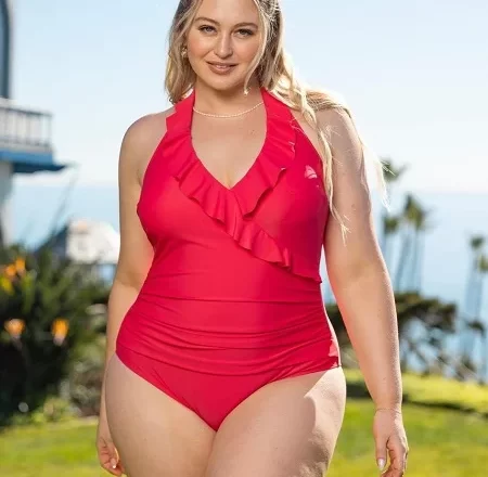 Iskra Lawrence Height | How tall is Iskra Lawrence?