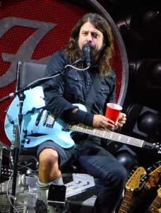 How tall is dave grohl?