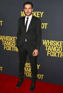 How tall is Christopher Abbott?