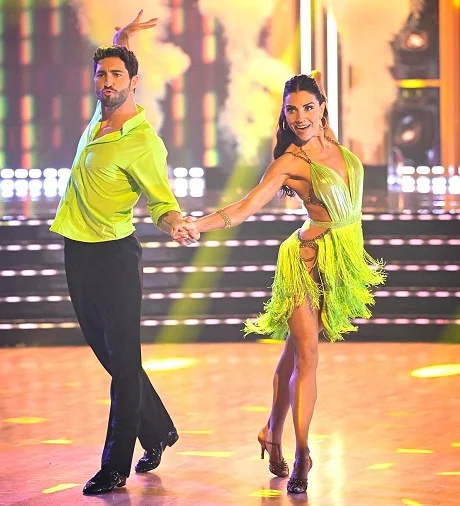 Joey Graziadei and Jenna Johnson Crowned Winners of Dancing With the Stars Season 33